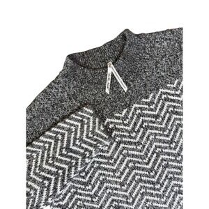 Leo‎ & Nicole Women's Gray Chevron Mock Neck Sweater Size XL